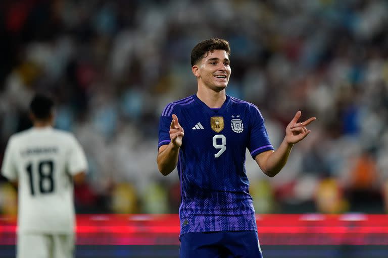 Julián Álvarez abrió el marcador para Argentina en el amistoso previo al Mundial 