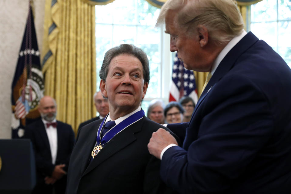 President Donald Trump awards the Presidential Medal of Freedom to economist Arthur Laffer, Wednesday June 19, 2019, in the Oval Office of the White House in Washington. (AP Photo/Jacquelyn Martin)
