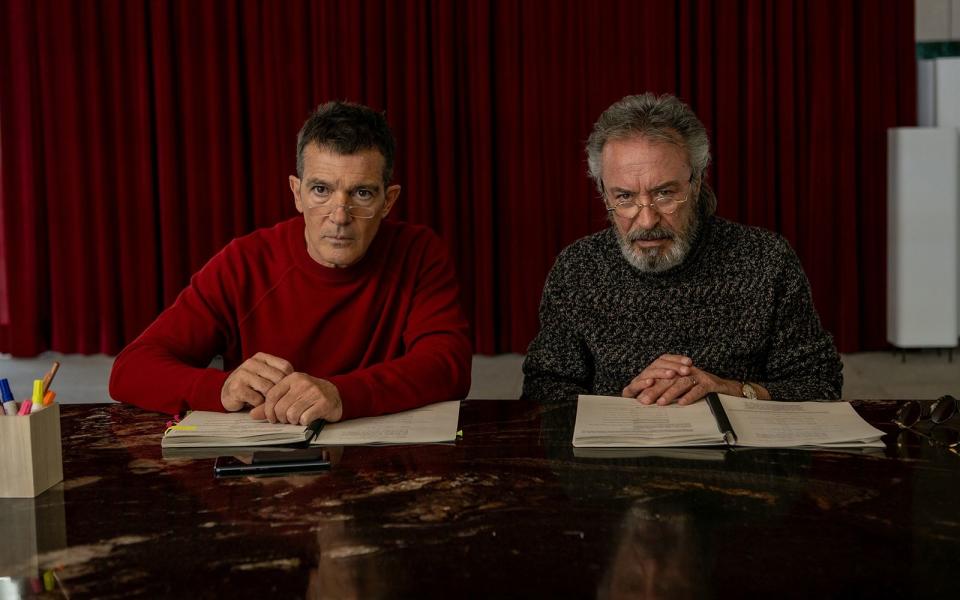 Félix (Antonio Banderas, links) und Iván (Oscar Martínez) sollen gemeinsam den "besten Film aller Zeiten" drehen. Was mit einem großen Traum beginnt, endet im Desaster. (Bild: Studiocanal)