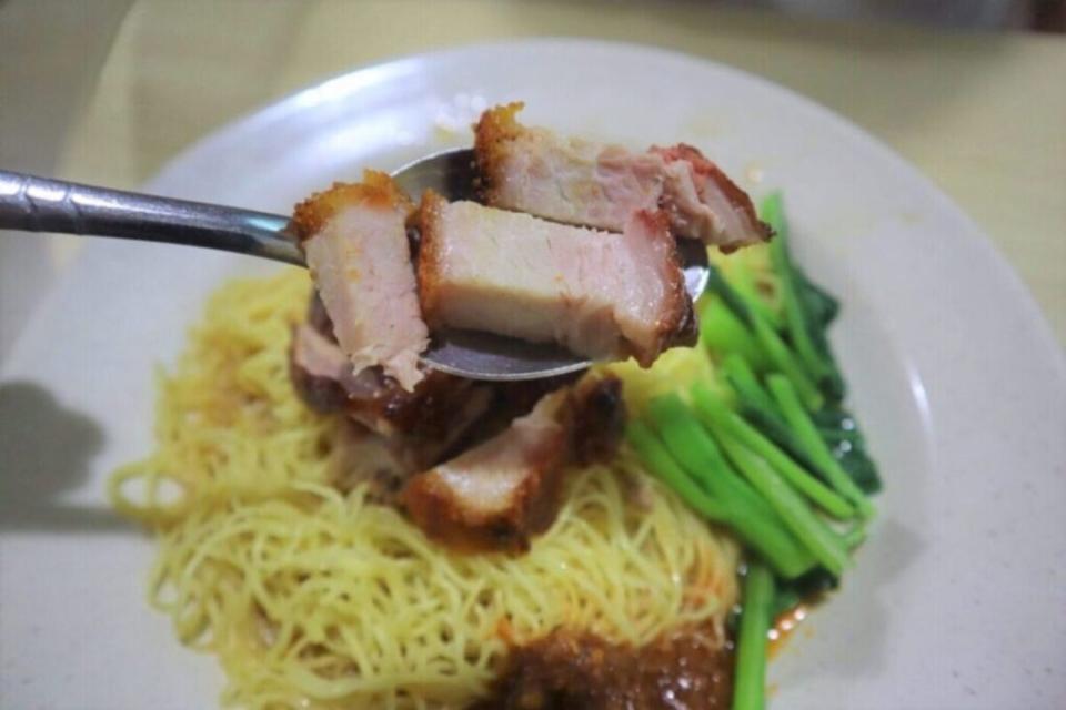 fei fei roasted noodle - roasted pork