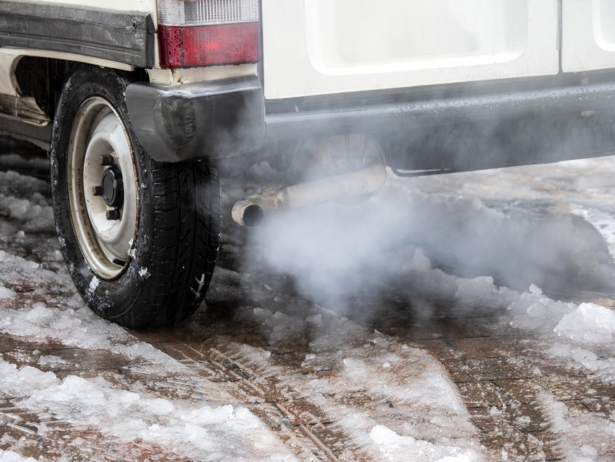 Even brief exposure to exhaust fumes has rapid effects on the brain. (Getty)