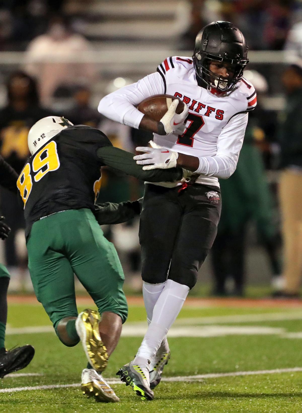 College Football Recruiting Akron Buchtel's Dakota Taylor commits to