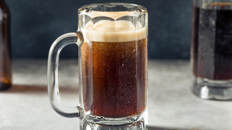 glass mug of root beer