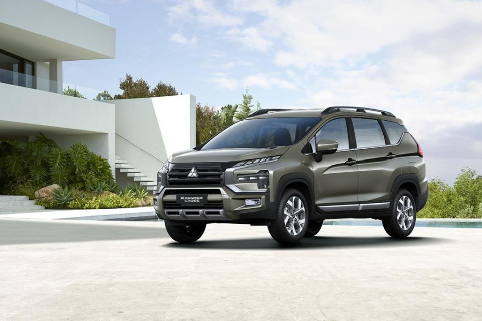 5-2-mitsubishi-xpander-cross