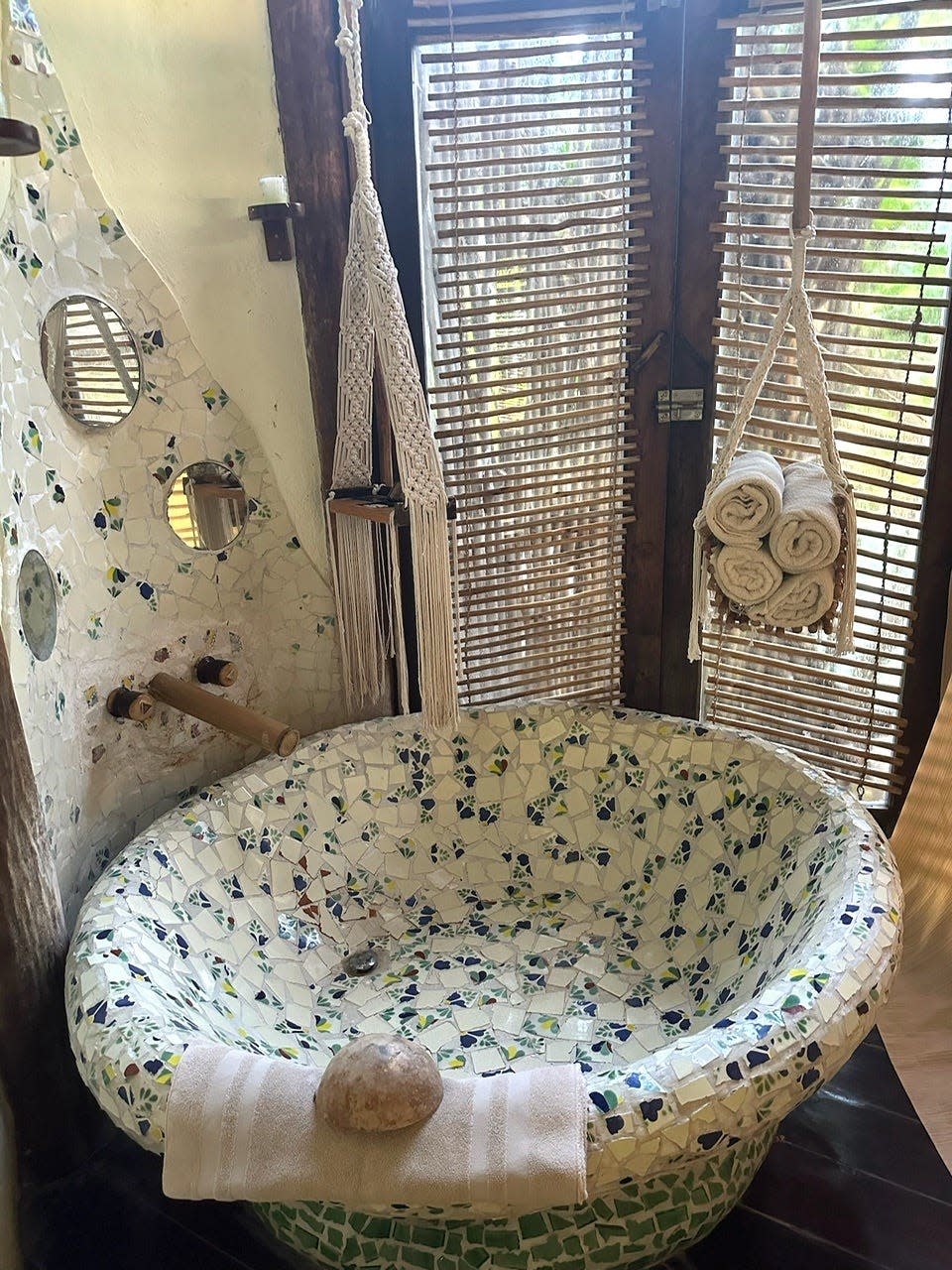 Azulik treehouse tub