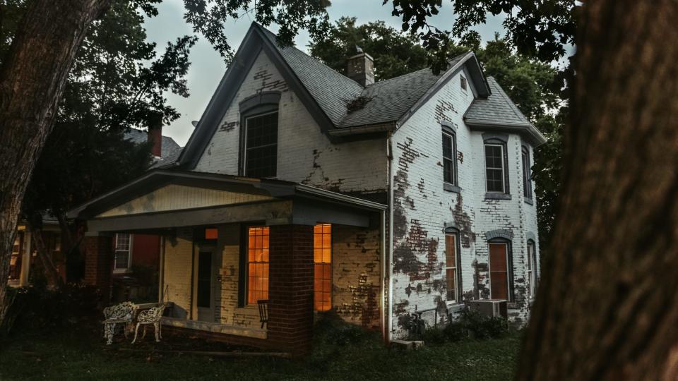 The Sallie House in Atchison, Kansas, which once belonged to the town doctor, is said to be haunted by a young girl who died there during emergency appendix surgery  in 1906.