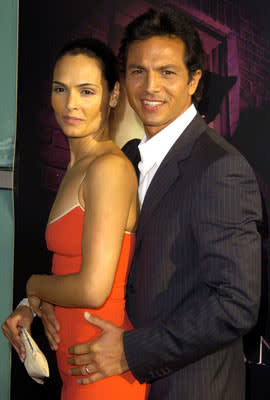 Talisa Soto and Benjamin Bratt at the Hollywood premiere of Warner Brothers' Catwoman