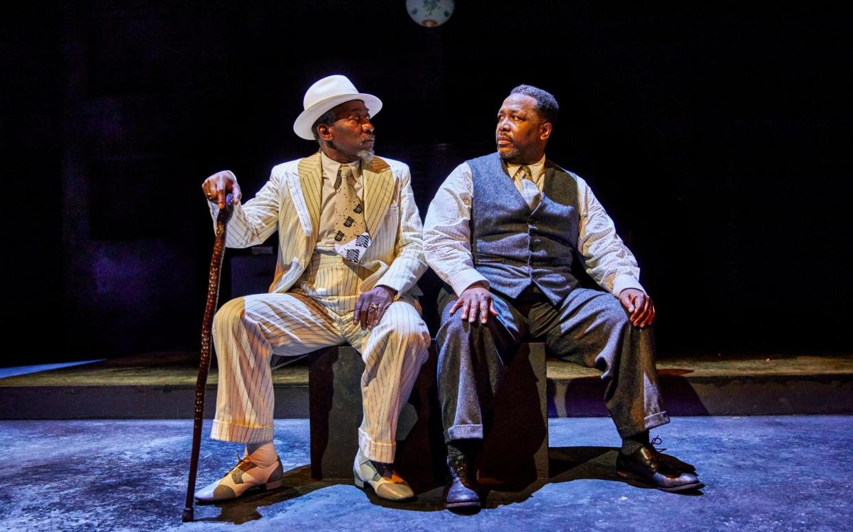 Death of a Salesman at the Young Vic - Brinkhoff-Moegenburg