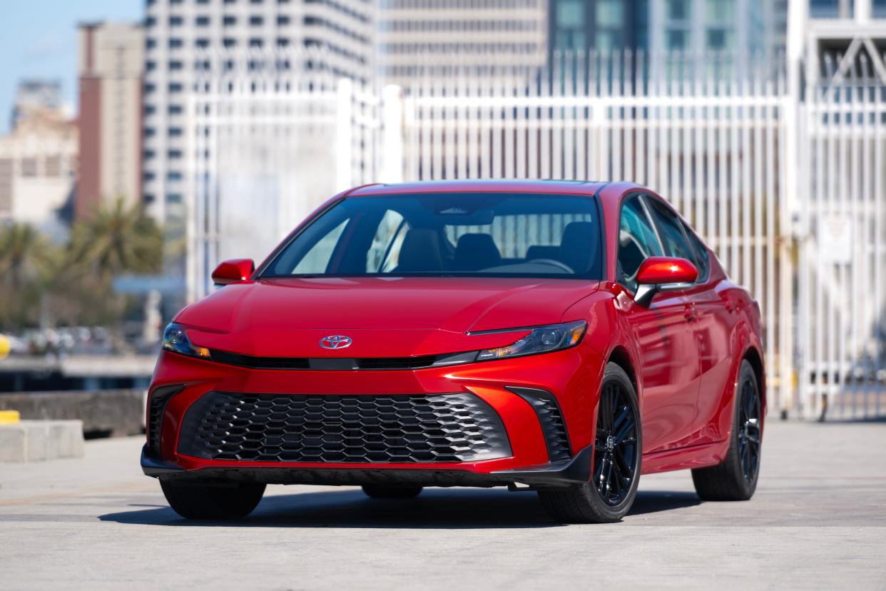 The 2025 Toyota Camry adopts the automaker's new 'hammerhead' nose.