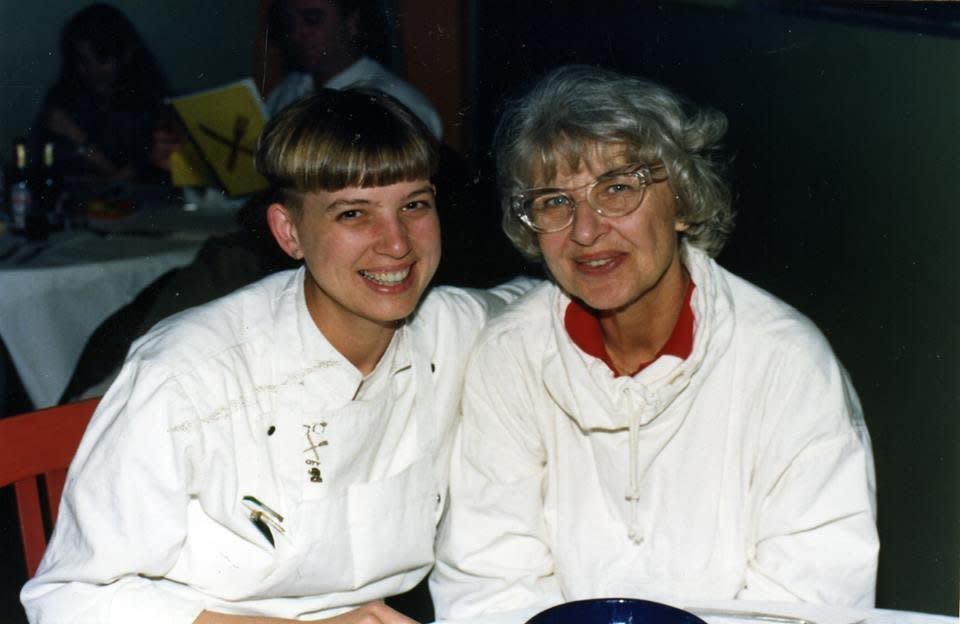 Mary Sue Milliken (left) and her mom. (Photo: HuffPost)