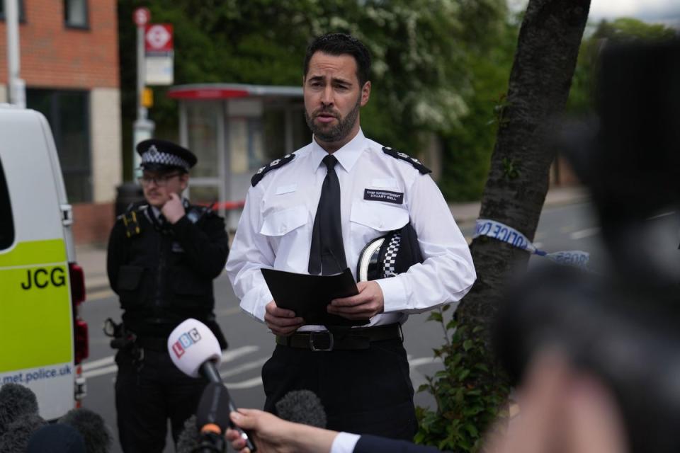 Chief Superintendent Stuart Bell speaking to media from the scene (Getty Images)