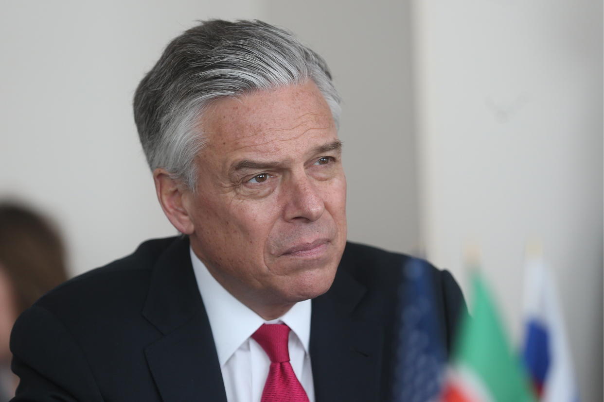 Days after U.S. Ambassador to Russia Jon Huntsman talked about needing to hold Moscow accountable for election interference, President Donald Trump failed to confront President Vladimir Putin. (Photo: Yegor Aleyev/Getty Images)