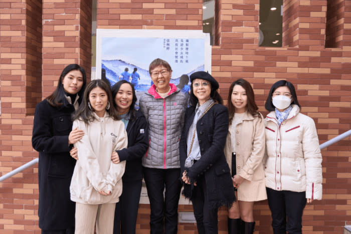 Mabel with five of the six students