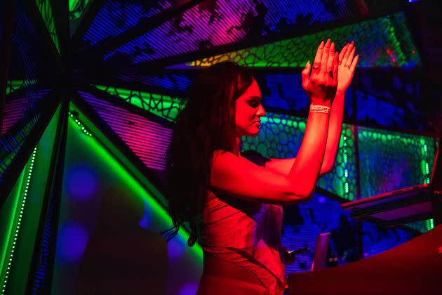 Hasnain uses her DJ set to show how some of the most iconic pop and hip-hop music are actually samples of Bollywood and music from the South Asian region. 