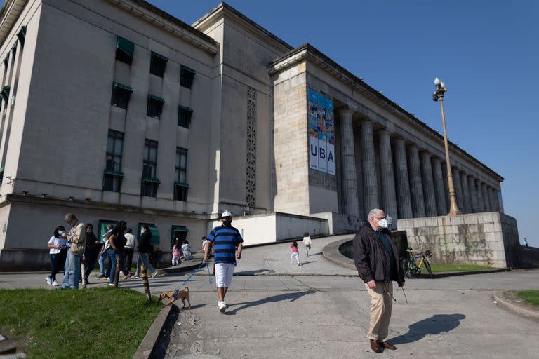 El CBC es obligatorio para todas las carreras que se cursan en la UBA y su preinscripción cierra el próximo viernes 17 de febrero