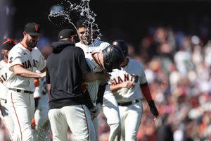 Joc Pederson's 10th-inning single lifts Giants past Red Sox 4-3