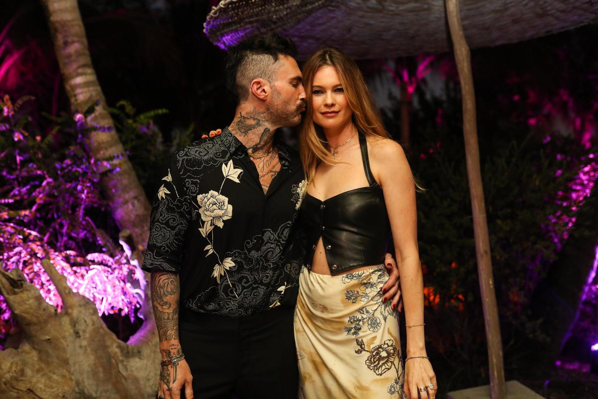 Sumner Straw Apologizes After Behati Prinsloo Après Avoir Accuses Adam Levine of Infidelity