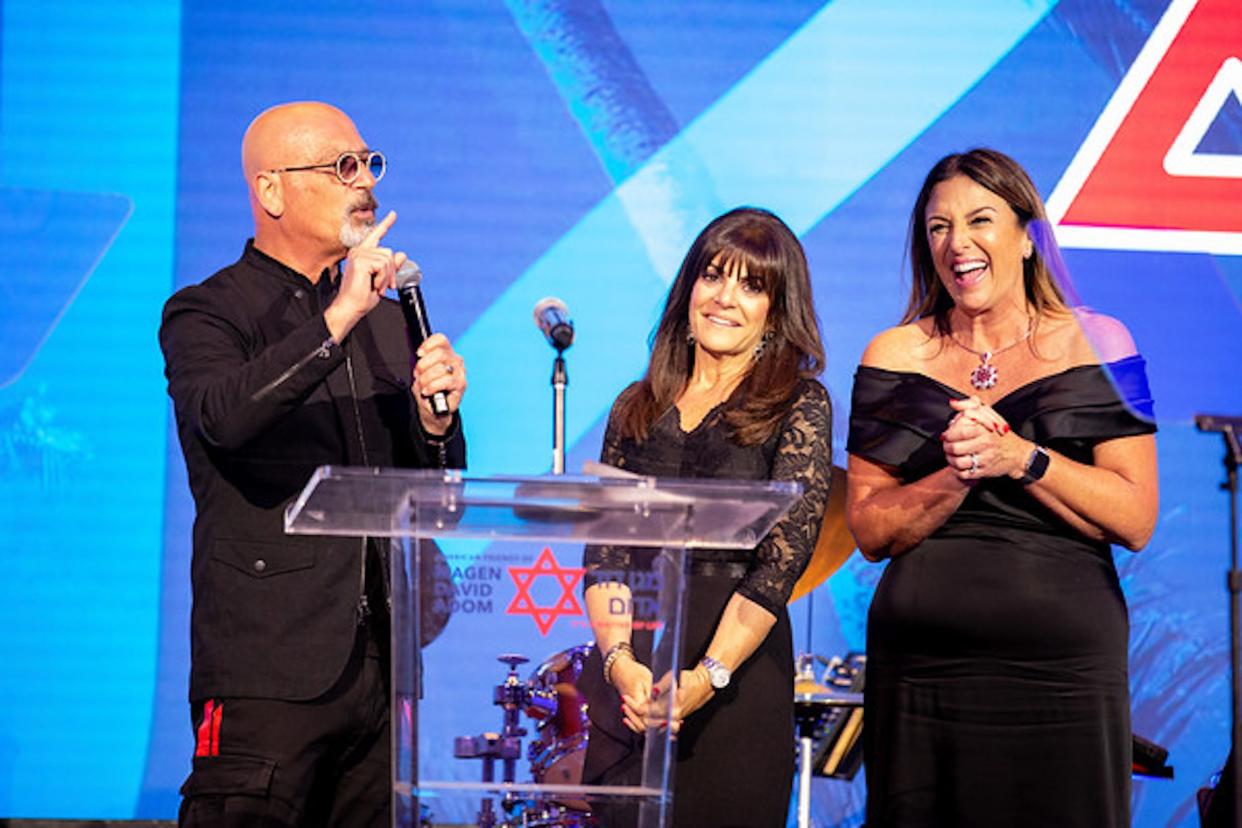 Howie Mandel at the 2023 American Friends of Magen David Adom gala with Heidi Lein, director of major gifts, and director Tammy Karu. The 2025 gala is set for April 3 at The Breakers.