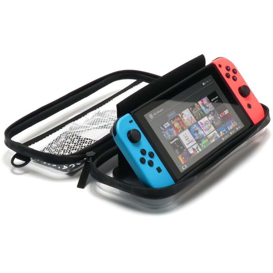 Open the cover flap and turn the entire pouch into a standing game console