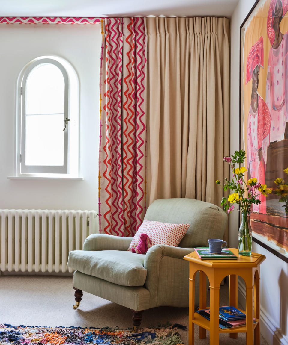 Create a contrast with your curtains