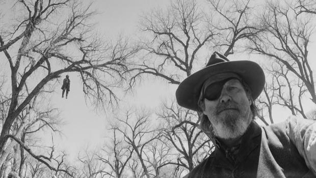 jeff-bridges-self-portrait-on-set-of-true-grit-620.jpg 