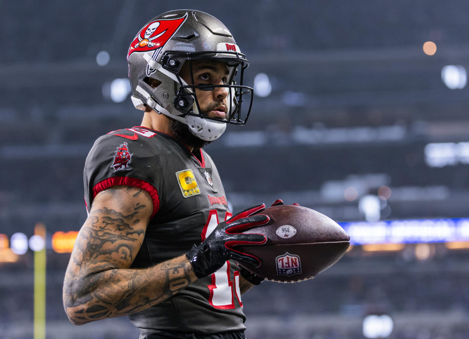 Mike Evans #13 of the Tampa Bay Buccaneers