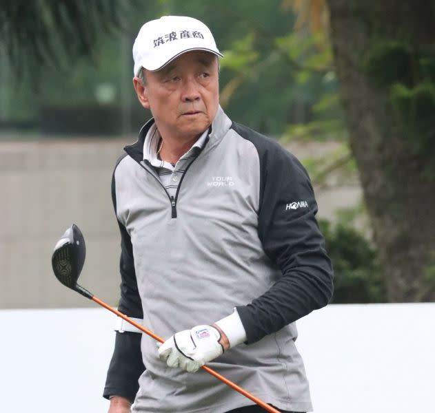 第一回合陳志明擊出70桿以(-2)暫列第三。鍾豐榮攝影