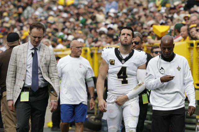 Saints' Derek Carr getting evaluated for shoulder injury after loss to  Packers