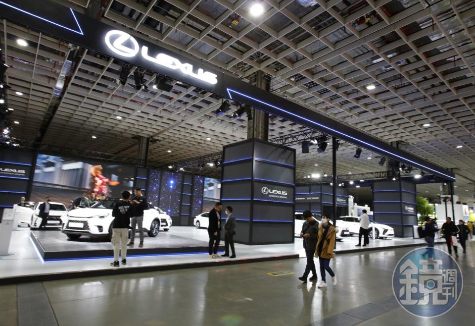 LEXUS展場以 Lexus Electrified 為主軸，展出包含 BEV、PHEV、以及 HEV車款，展現集團的新能源車實力。