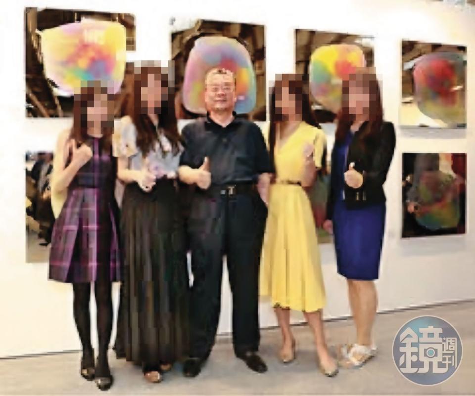 許多長年受李善單權勢性侵、或有男女關係的女信徒，被李善單包裝成藝術家出道，但並未受正統藝術圈認可。（讀者提供）