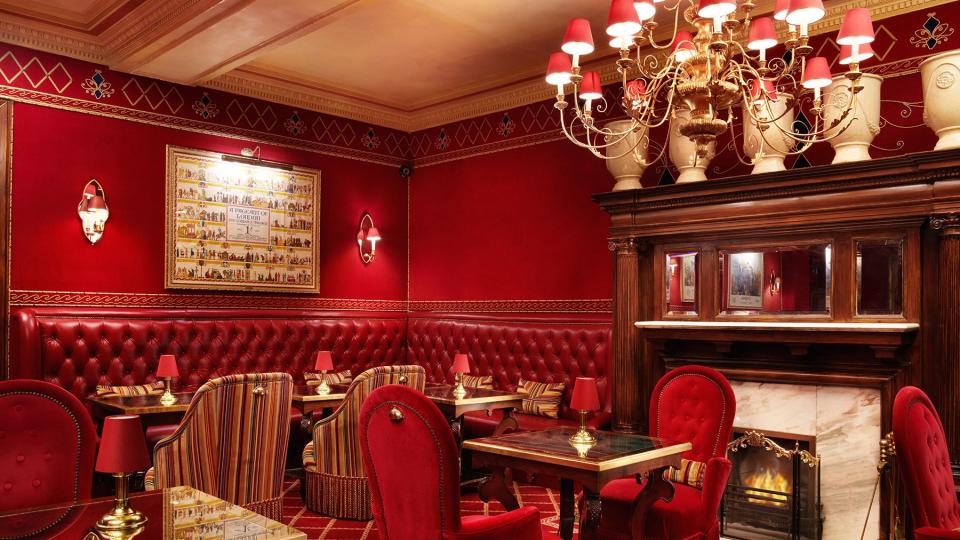 The New York Bar at The Rubens at the Palace