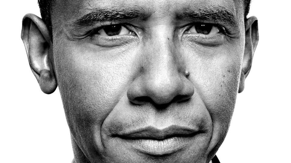 Barack Obama taken in 2006 before he ran for president. For some world leaders, the scarcity of Platon's minimalist set can be liberating. - Platon