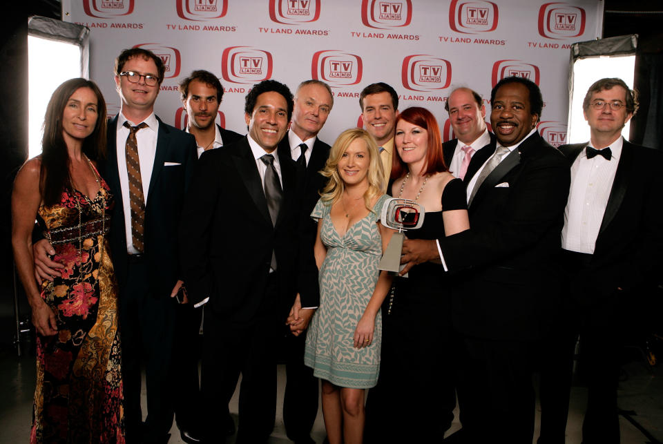 SANTA MONICA, CA - JUNE 08: "The Office" actors Rainn Wilson, Head of NBC Entertainment Ben Silverman, Oscar Nunez, Creed Bratton, Angela Kinsey, Ed Helms, Kate Flannery, Brian Baumgartner and Leslie David Baker pose for a portrait during the 6th annual "TV Land Awards" held at Barker Hangar on June 8, 2008 in Santa Monica, California. (Photo by Todd Williamson/Getty Images for TV Land)