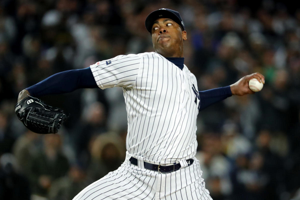 Chapman, Yankees agree to $48M, 3-year contract