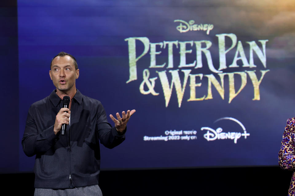 小飛俠彼得潘回來了！裘德洛飾演虎克船長，《彼得潘與溫蒂》2023年上架Disney+/圖片來源：Getty Editorial