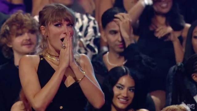 Taylor Swift Reacts to rs' 'ME!' Dance