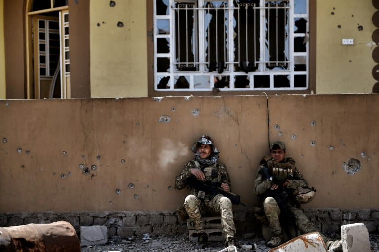 Iraqi forces in Mosul on February 26, 2017 during an operation to retake the city from Islamic State group fighters