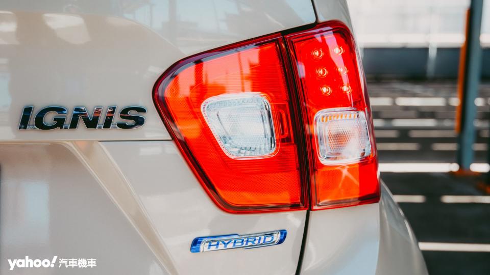 SUZUKI IGNIS HYBRID搭載12V輕油電複合動力系統。