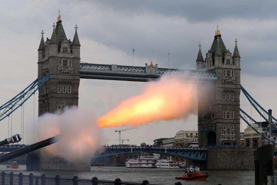 There's a 62 Gun Salute From the Tower of London