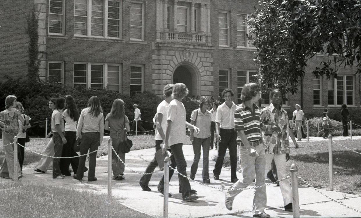 Lee High students in 1975, dressed in all their 1975 finery for the first day of school in Jacksonville.