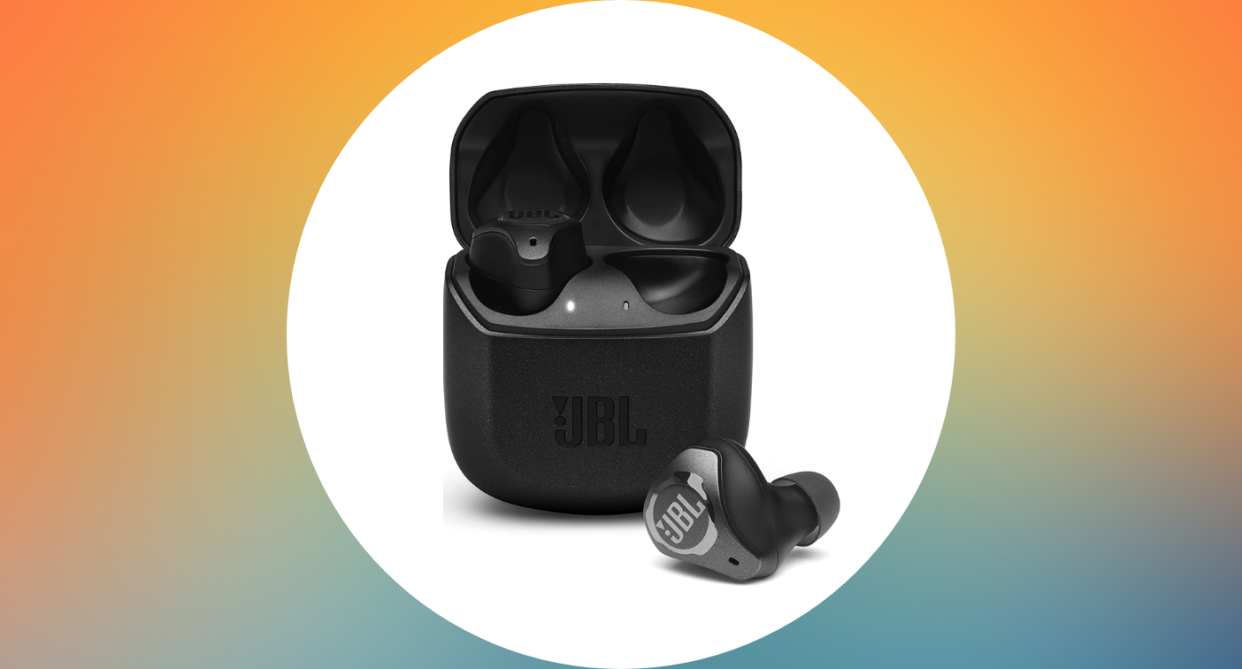 Save 53% on the JBL Club Pro+ TWS True Wireless in-Ear Noise Cancelling Headphones with Amazon Canada's weekend deals. 