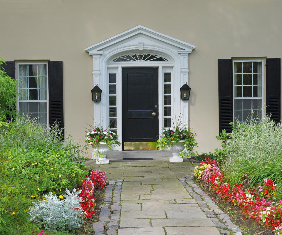 flagstones path in front yard