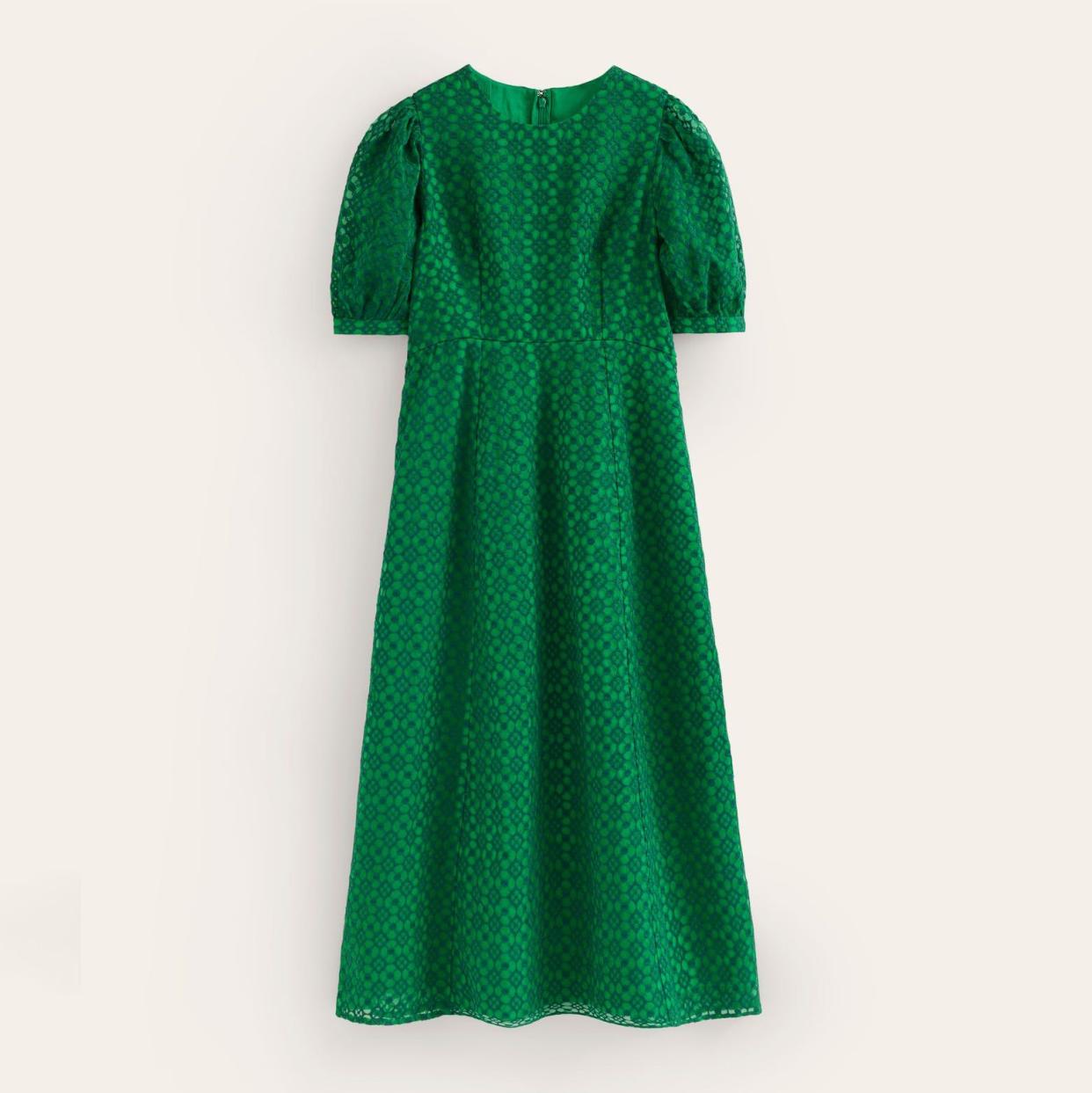 <p><a href="https://go.redirectingat.com?id=74968X1596630&url=https%3A%2F%2Fwww.bodenusa.com%2Fen-us%2Forganza-occasion-dress-green-tambourine%2Fsty-d0948-grn&sref=https%3A%2F%2Fwww.townandcountrymag.com%2Fstyle%2Ffashion-trends%2Fg62298445%2Fboden-mid-season-sale-september-2024%2F" data-i13n="elm:affiliate_link;elmt:premonetized" rel="sponsored" target="_blank" data-ylk="slk:Shop Now;elm:affiliate_link;elmt:premonetized;itc:0;sec:content-canvas" class="link rapid-noclick-resp rapid-with-clickid etailiffa-link">Shop Now</a></p> <p>Green Tambourine</p> <p>bodenusa.com</p> <p>$259.00</p>