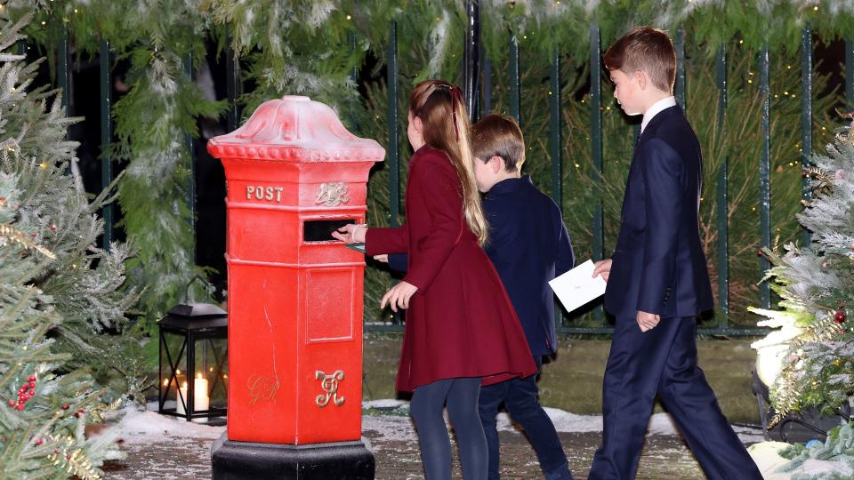 George, Charlotte and Louis post Xmas card