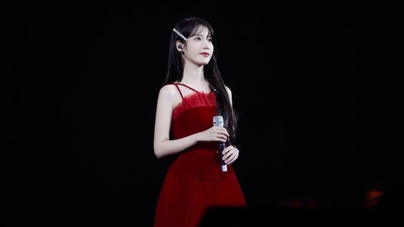 IU（李知恩）釋出來台演唱會的幕後花絮。（圖／EDAM娛樂提供）