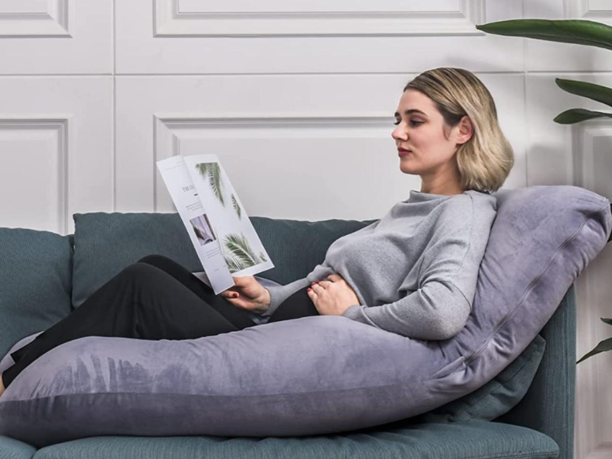 Momcozy Pregnancy Pillow Sale: Get Up To 40% Off