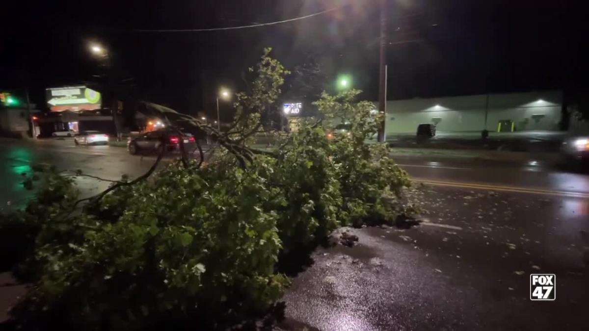 Tornado warning in Williamston, and severe thunderstorms ripped through