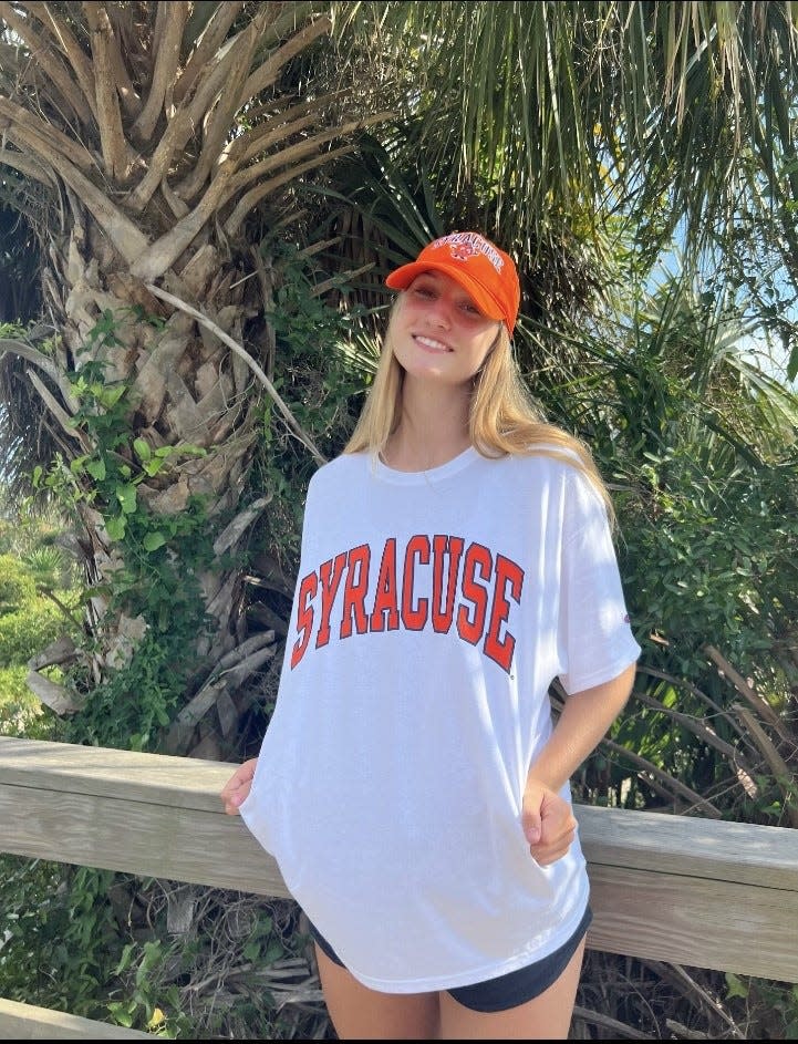 Veronica Sierzant of Islands has committed to play volleyball at Syracuse.