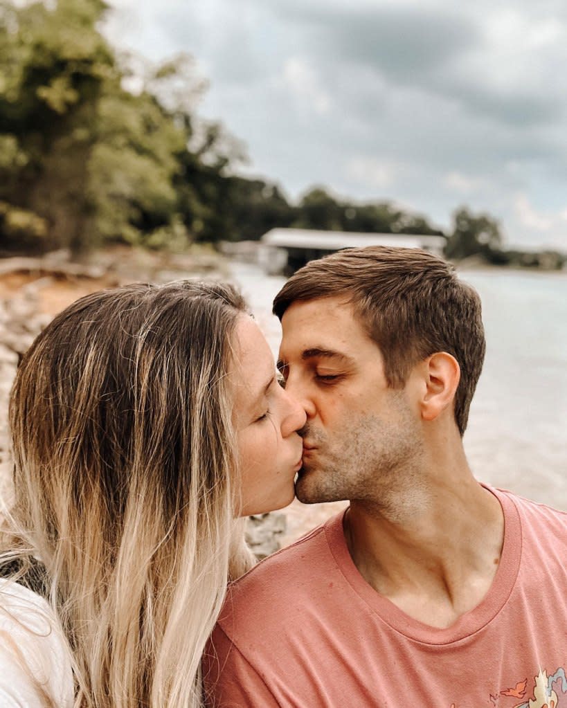 Jill Duggar Grateful Husband Derick Dillard Shiny Happy People Documentary