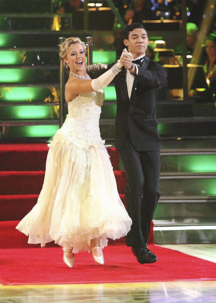 Chelsie Hightower and Roshon Fegan perform on "Dancing With the Stars."